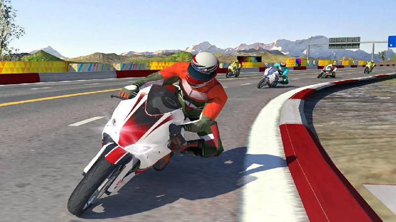 超级摩托车赛车2019年(SuperBike Racer 2019)游戏截图2