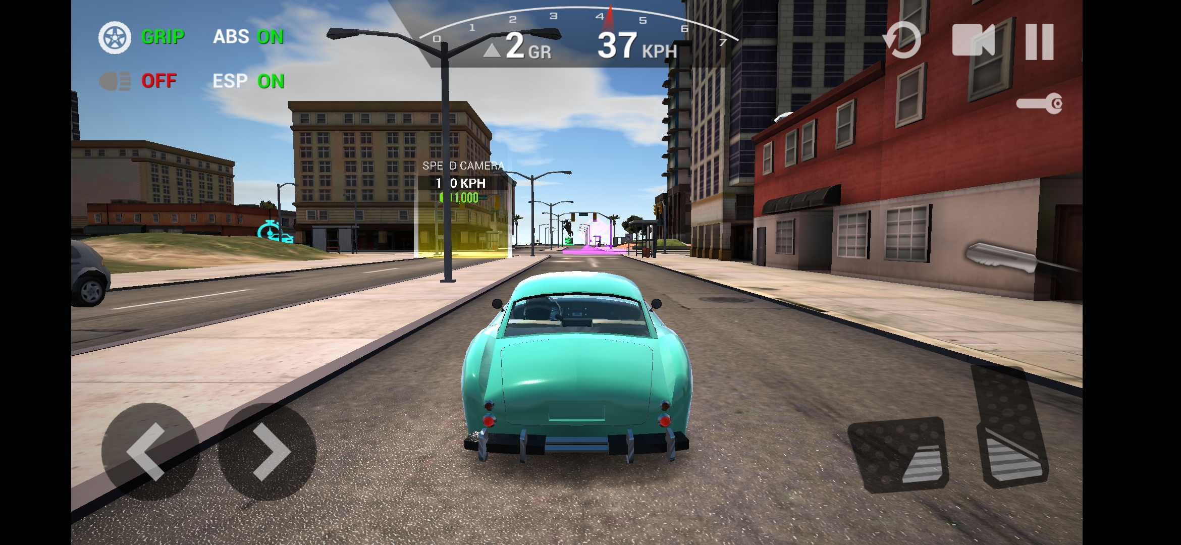 终极汽车驾驶模拟器(Ultimate Car Driving Simulator)游戏截图3